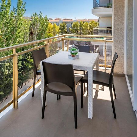 Rentalmar Salou Playa Family Suites & Pool Buitenkant foto