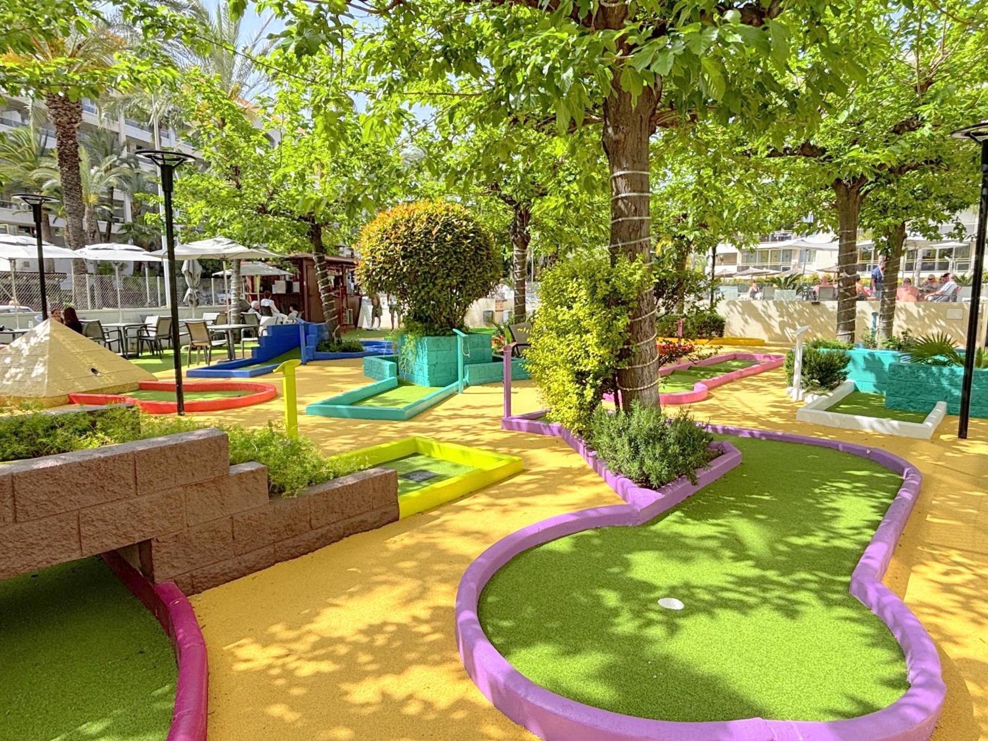 Rentalmar Salou Playa Family Suites & Pool Buitenkant foto